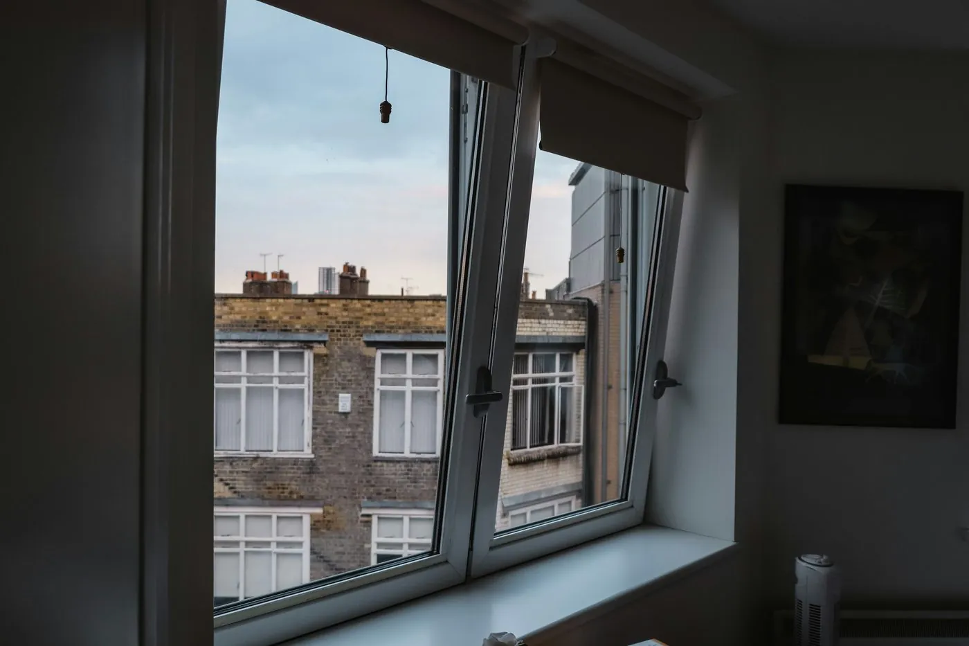 Instalación de ventanas nuevas con aislamiento térmico en una reforma de piso